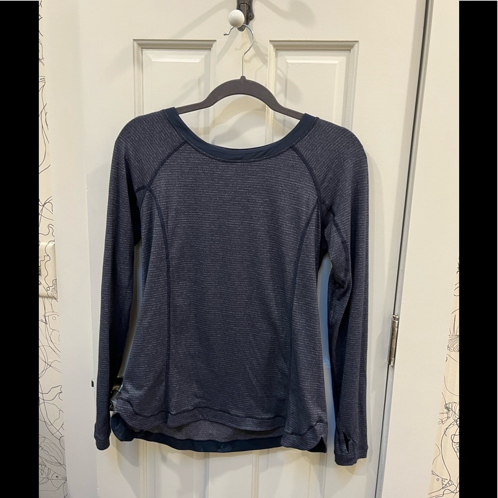 Lululemon Thumb Hole Tee